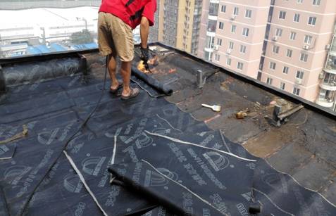 楼顶漏水维修的小方法，楼顶漏水用什么材料好